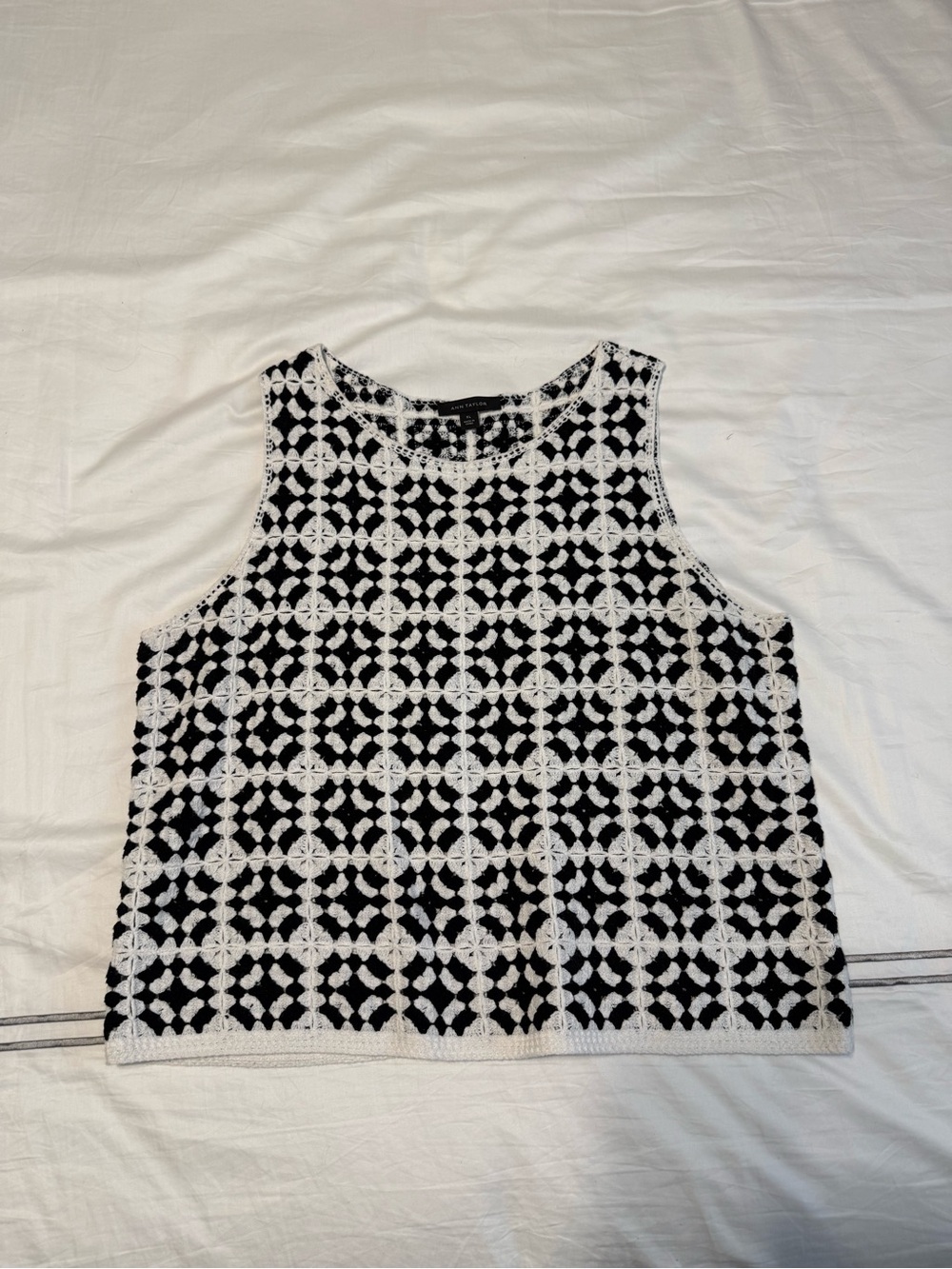 Ann Taylor Black & White Crochet Elevated Tank, XL